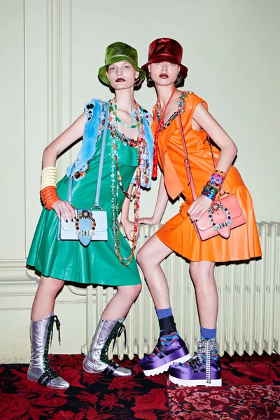 Look 15